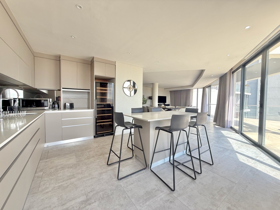 4 Bedroom Property for Sale in Waves Edge Western Cape